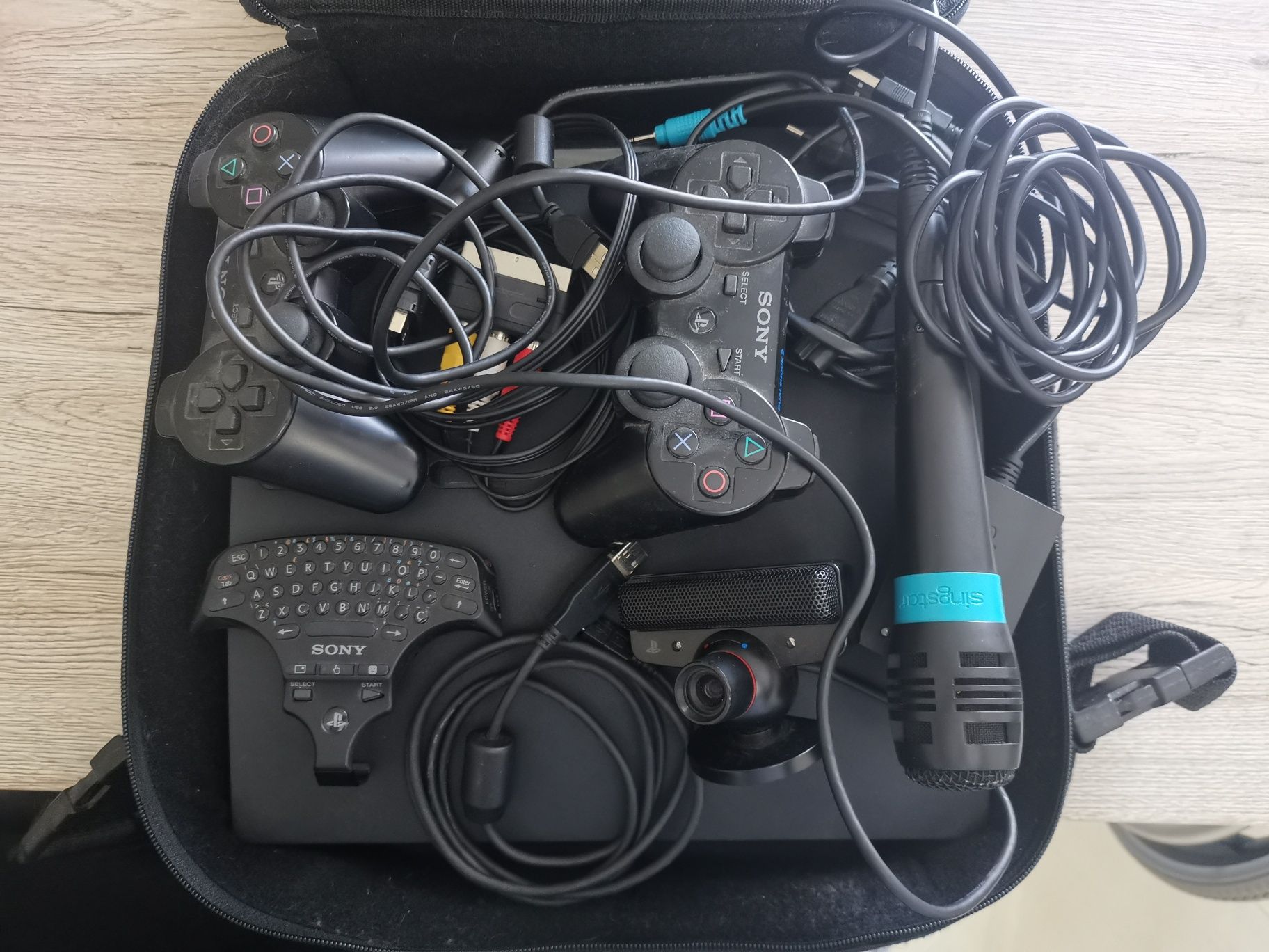 Vendo playstation 3 + jogos e acessórios