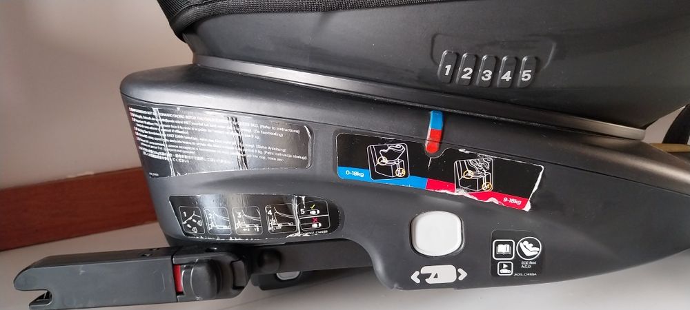 Cadeira auto 360° Joie com isofix como nova
