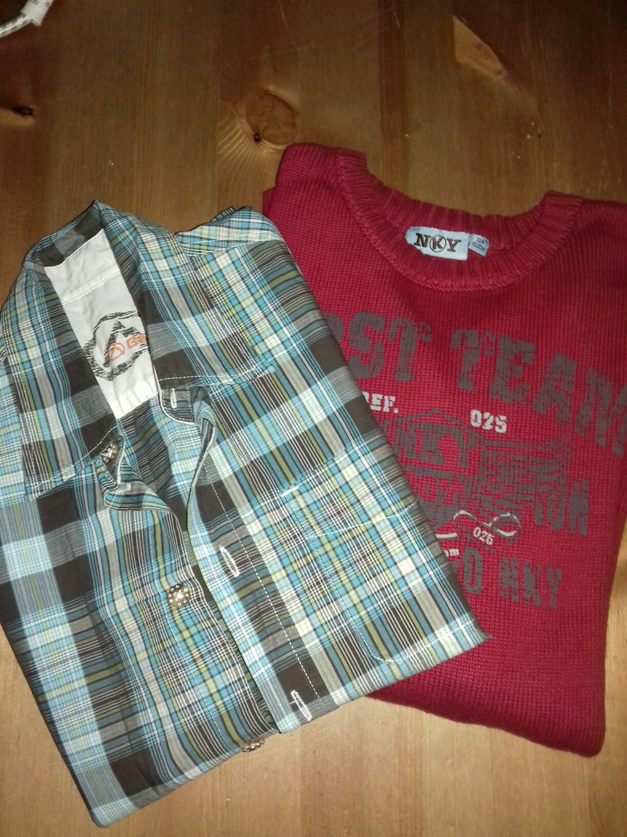 Malha NKY + camisa BERG talha 12. Lotes de t-shirts 10/12