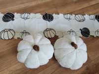 Poduszki dekoracyjne białe pluszowe dynie