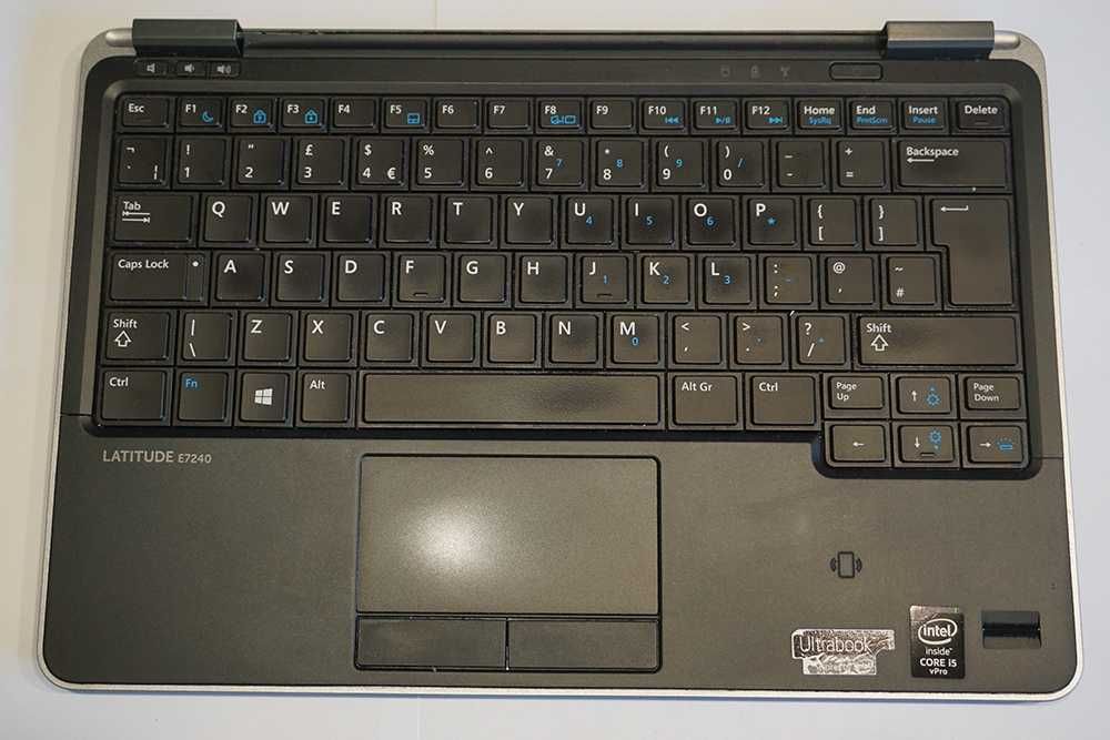 Dell E7240 laptop na części. Kadłubek.