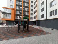 продаж 1 к квартира Олімпійський 2