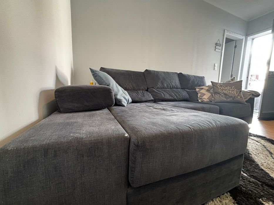 Sofa chaise longue cinzento