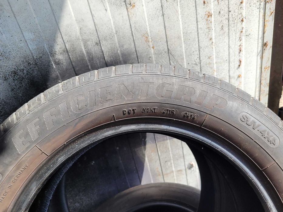 215/60/17 Goodyear Efficientgrip 4x4 SUV  5,5mm 2szt
