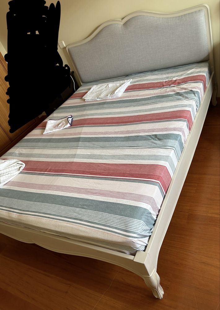 Cama casal Com estrado La Redoute  Janel 160 200
madeira maçica.