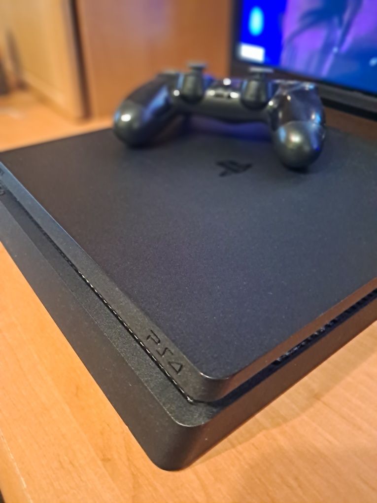 Play Station Slim 4 1 TB з одним контролером