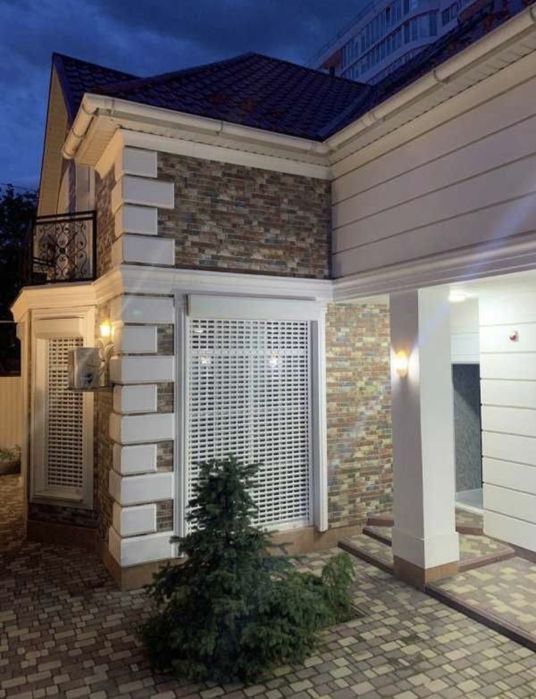 Закрытый кооператив на 6 домов! 13 фонтана! Новый дом!