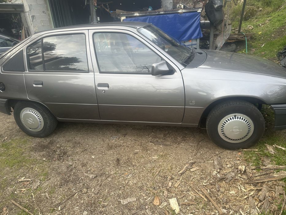 Vendo opel kadett todo restaurado impecavel a nivel de tudo