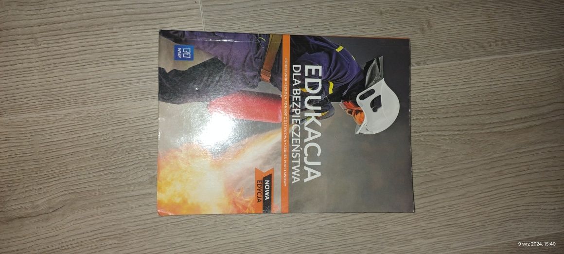 EDB podrecznik WSIP 1 Klasa