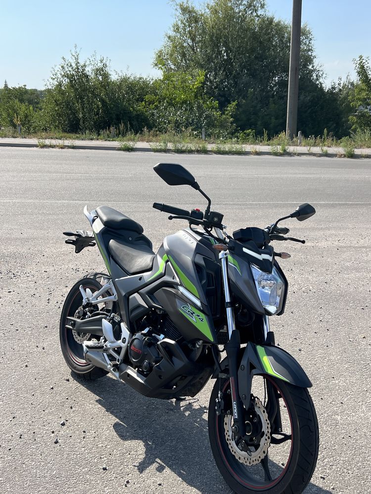 Продам мотоцикл Loncin cr 4