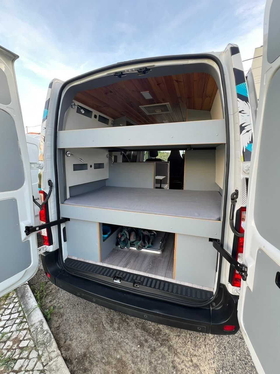 Renault Master III 2.3 L2H2 - Especial Dormitório