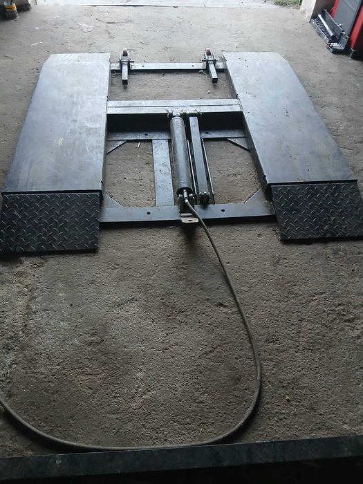 podnośnik nożycowy