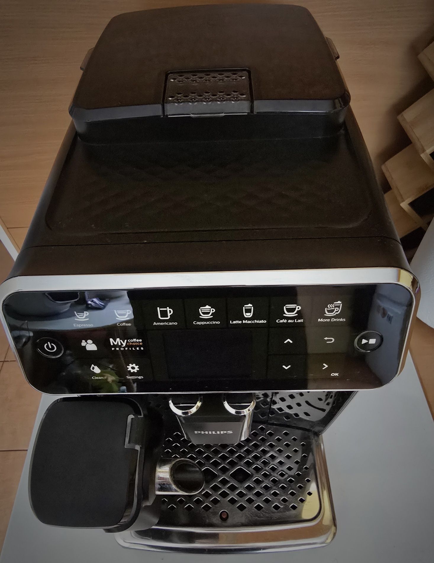 Automatyczny ekspres do kawy Philips Latte Go 4300