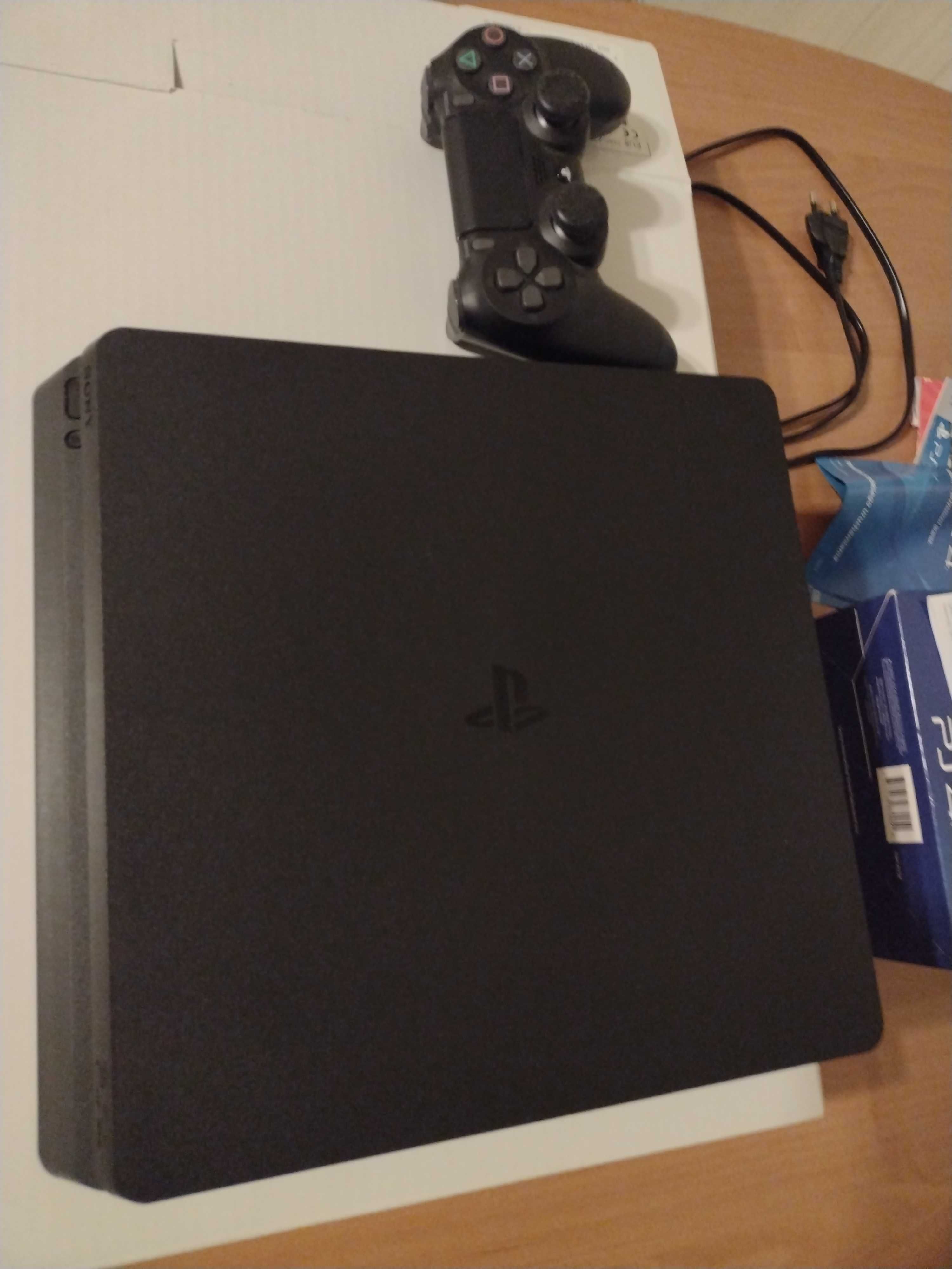 Konsola Sony PS4