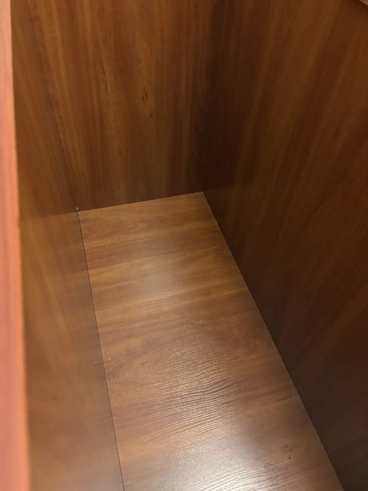 Skrzynia na kołdry / pościel – ciepły odcień drewna