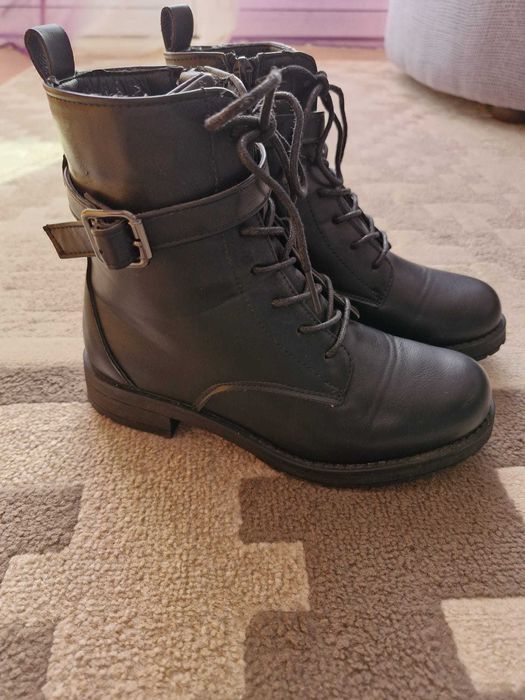 Botas menina Tam. 33 usadas