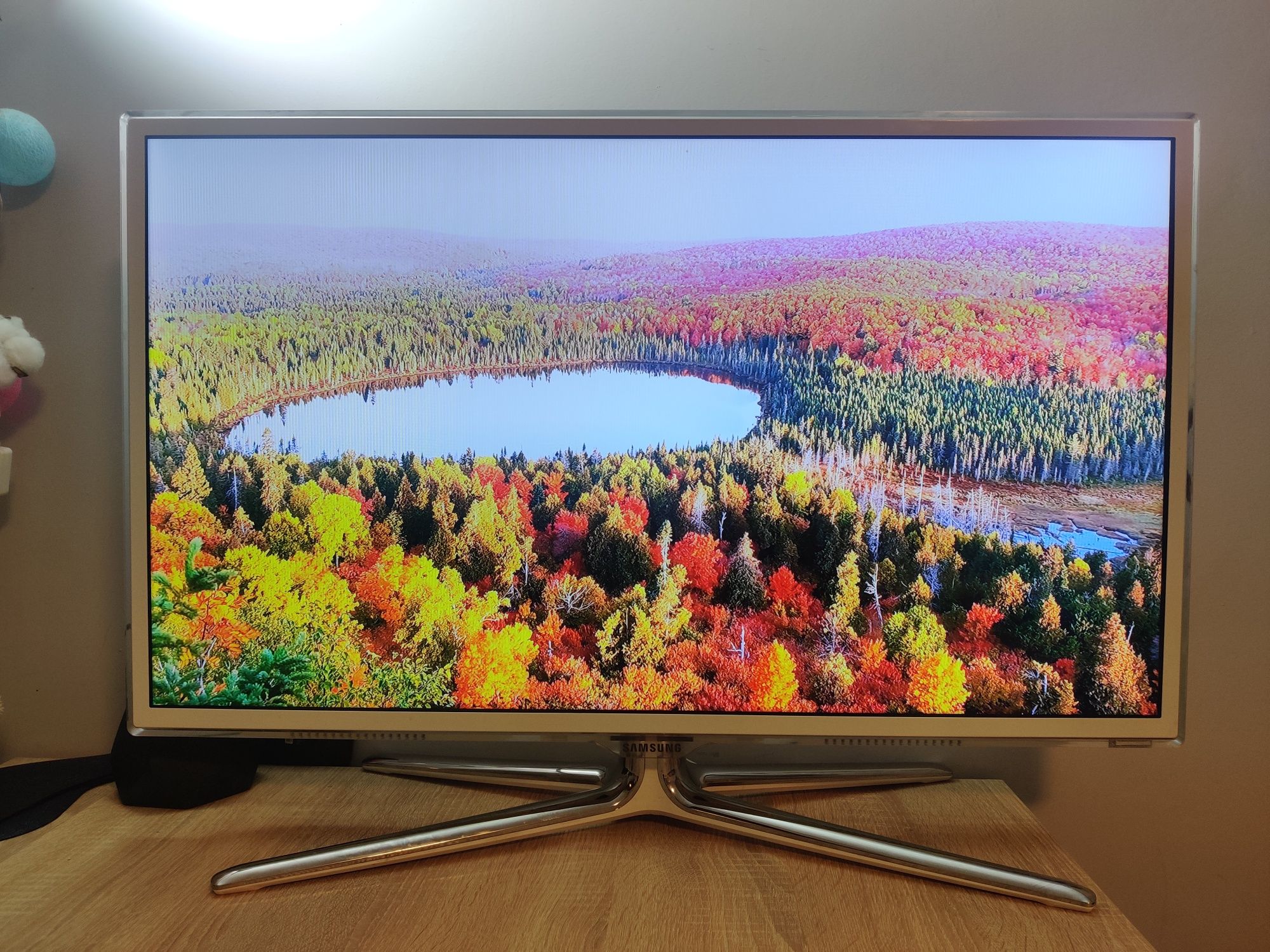 Smart TV 32" Samsung UE32ES6717U телевізор