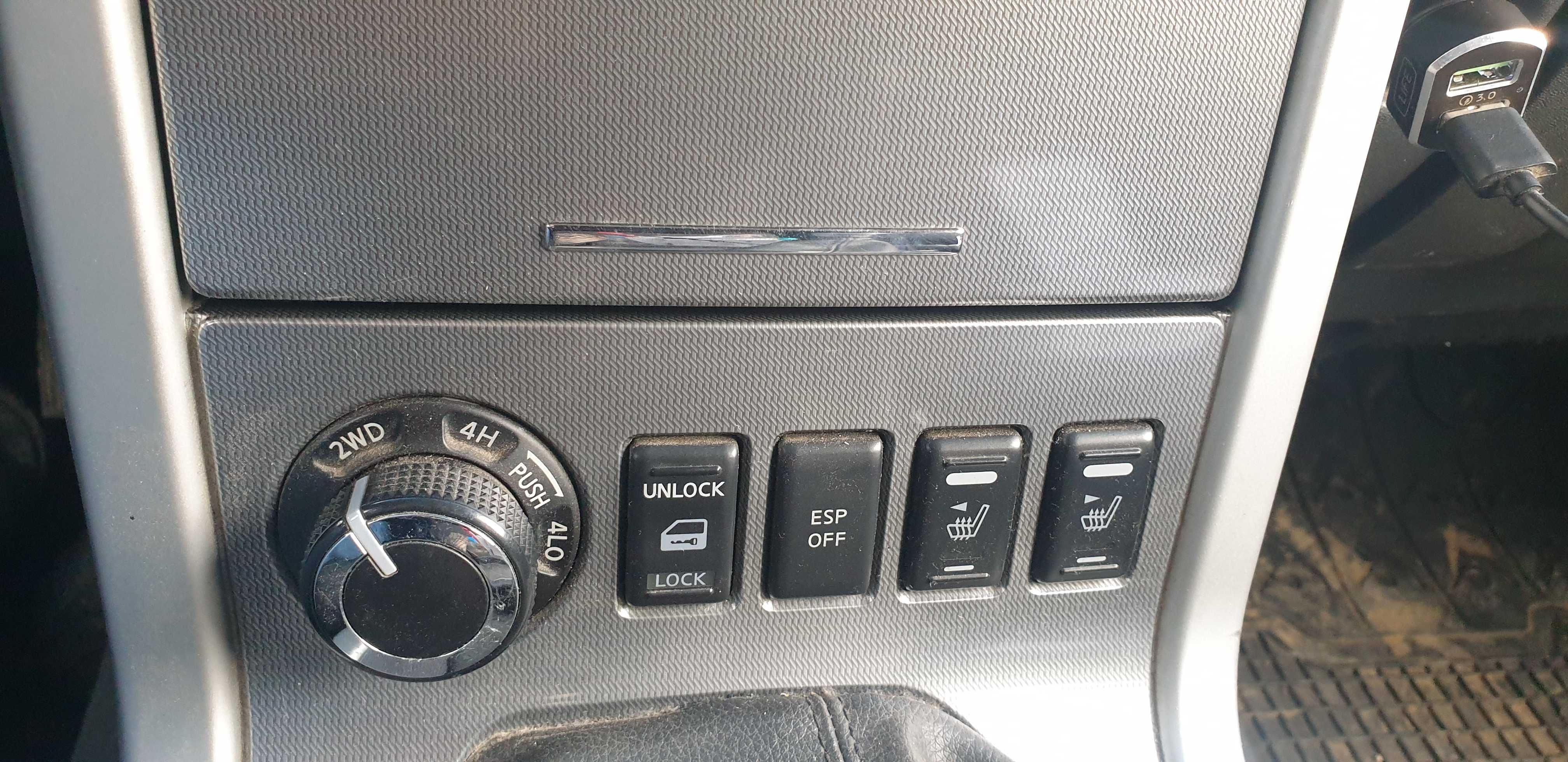 NISSAN NAVARRA de 2013, 190 hp