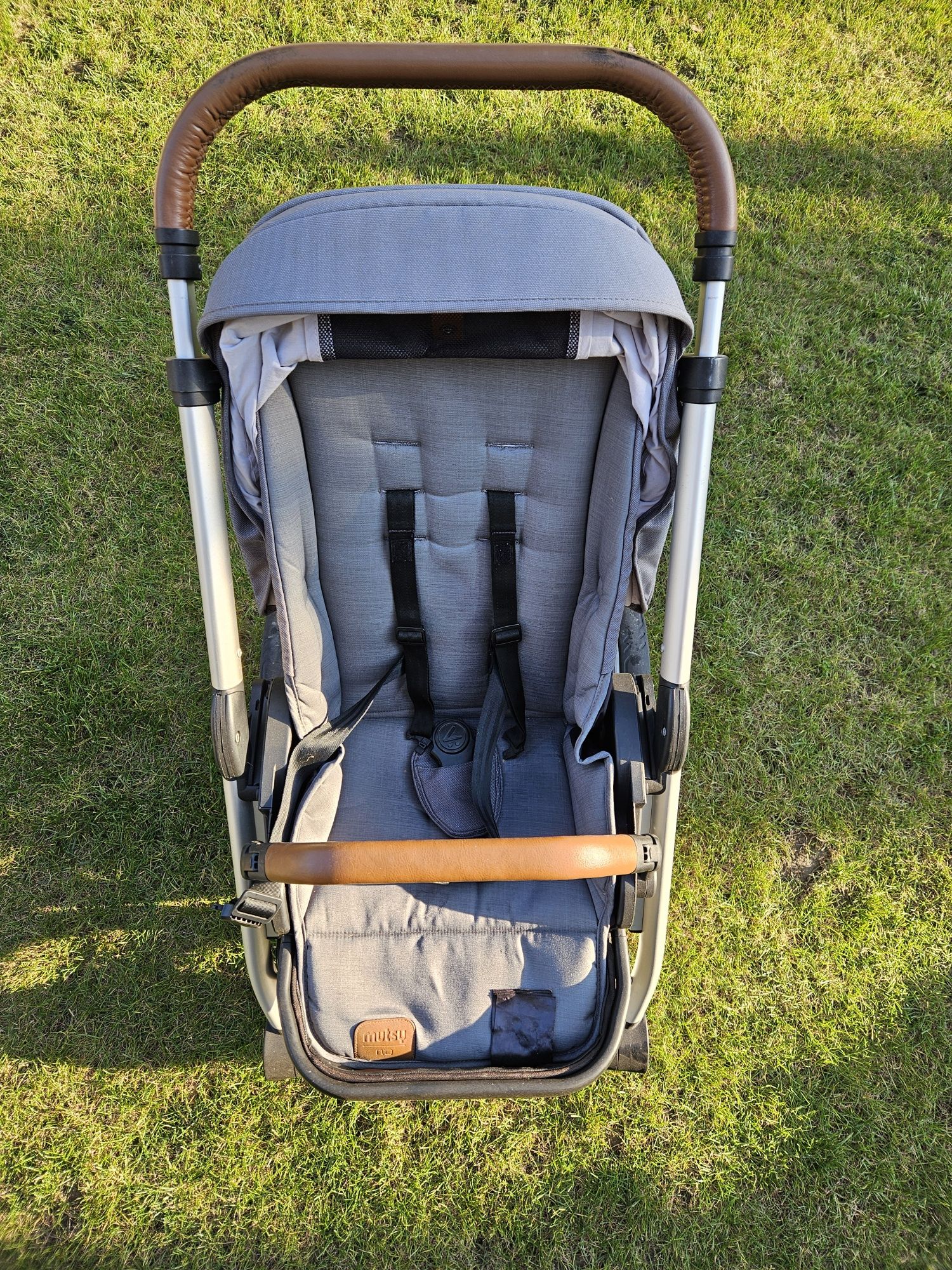 Wózek nio mutsy - gondola + spacerówka + adaptery do nosidełka cybex