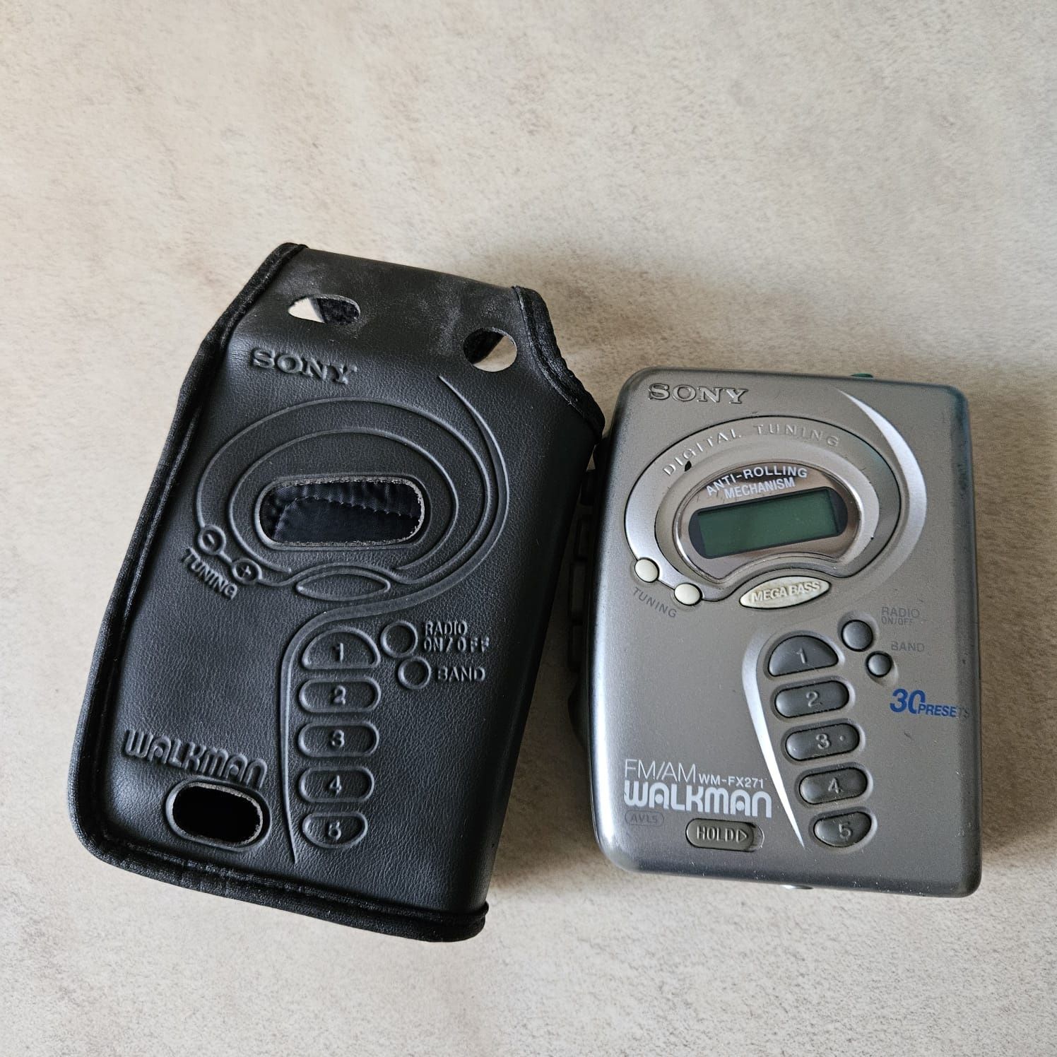 Walkman SONY WM-FX271 Sprawny z oryginalnym etui.