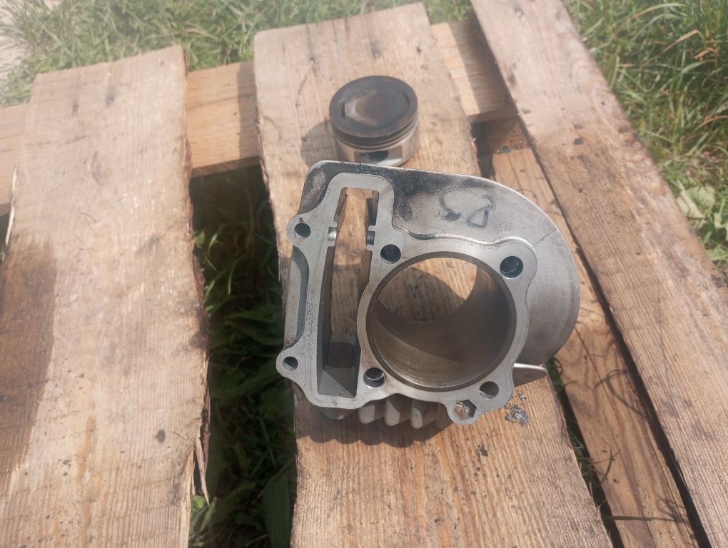 Cylinder quad Bashan 200  tuleja tłok silnika L5