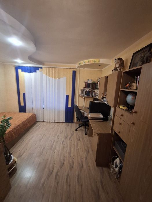 Продам 3 к. квартиру,  Центр