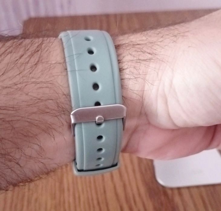 Sprzedam zegarek sportowy.