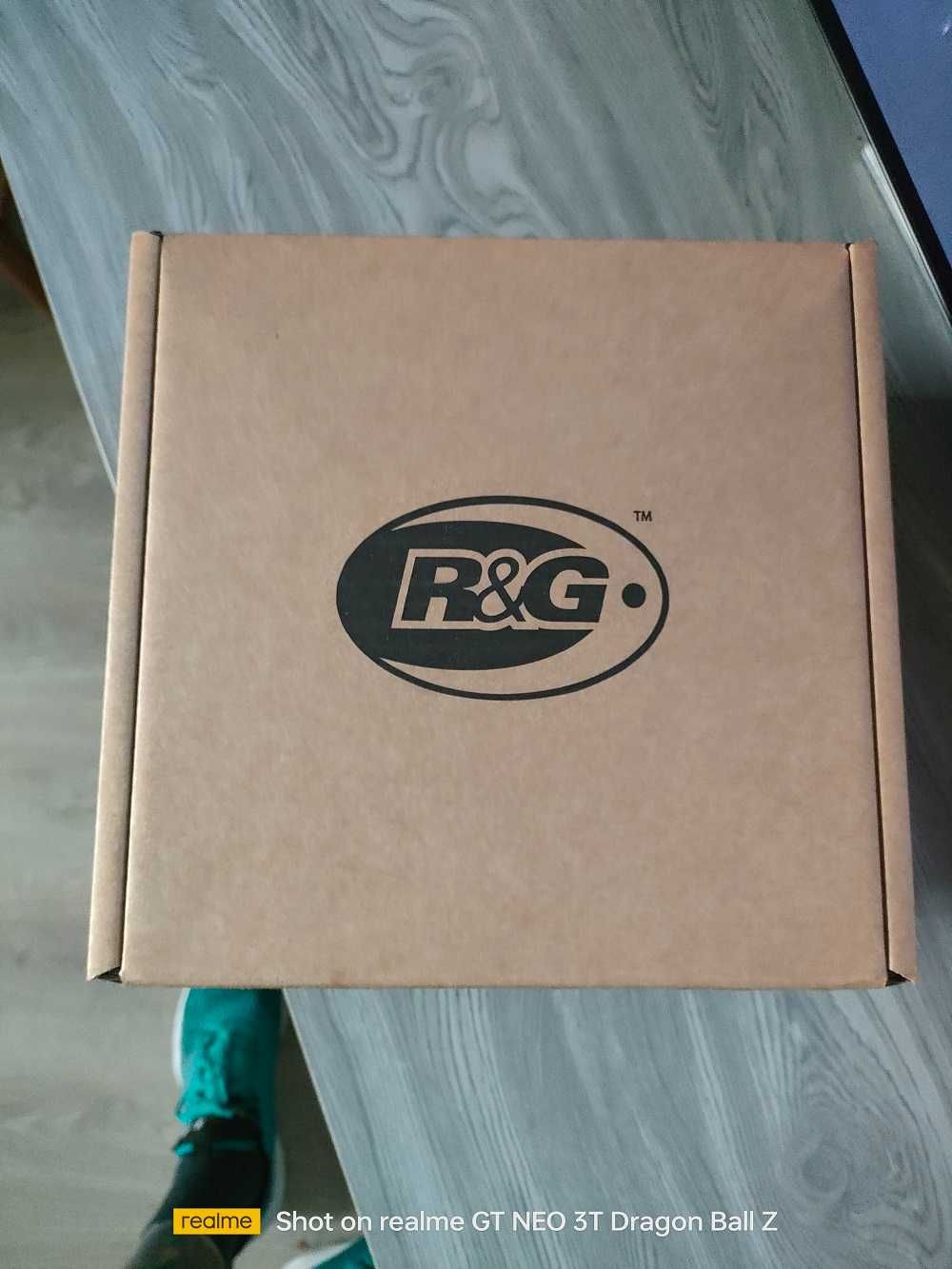 Mocowanie tablicy R&G Racing do motocykla Suzuki GSXS 1000