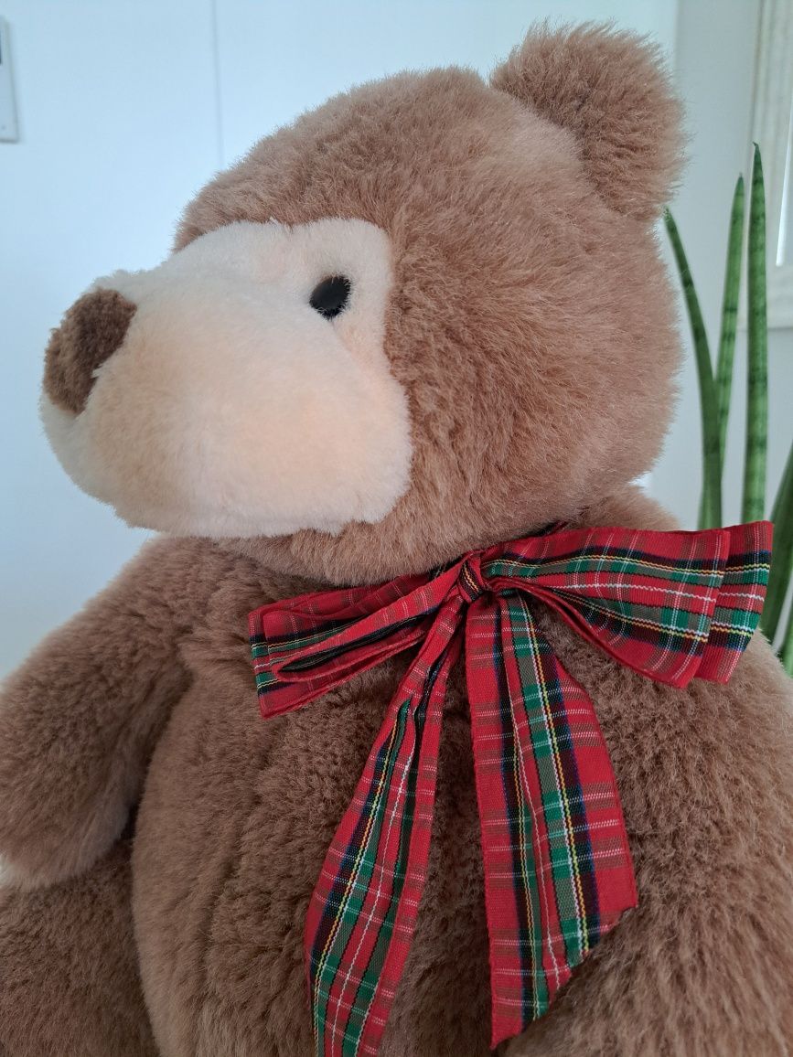 Peluche castanho