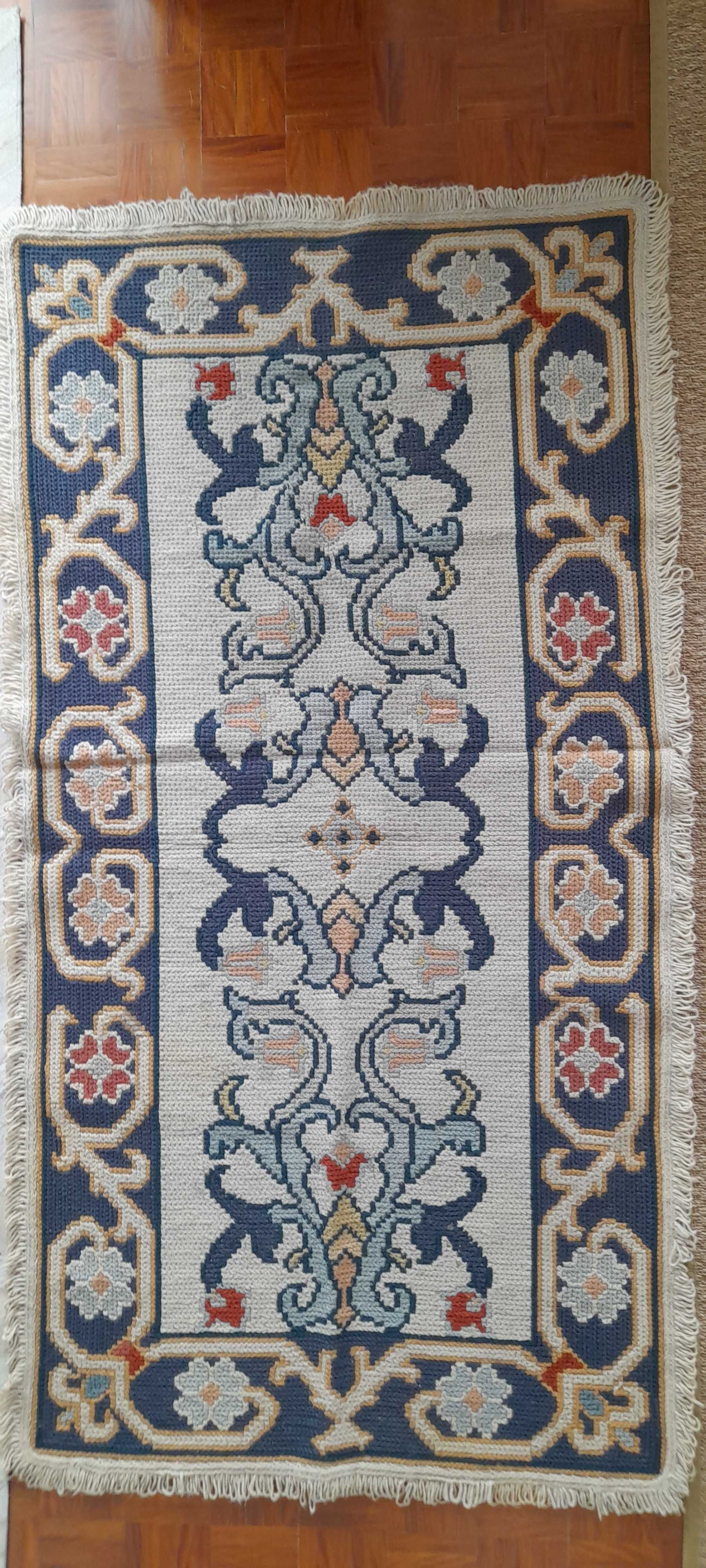 Par de (grandes) tapetes de Arraiolos