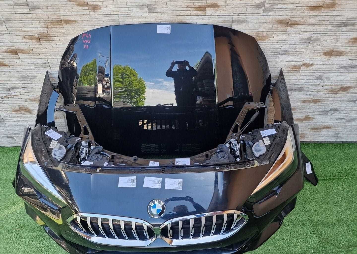 BMW Série 2 / F44 / Frente completa