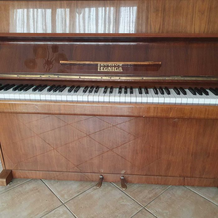 Pianino lakierowane