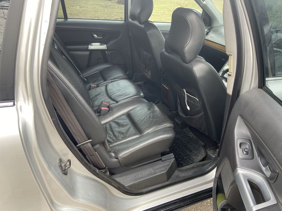 Продам  volvo xc90 2.4 d5 awd