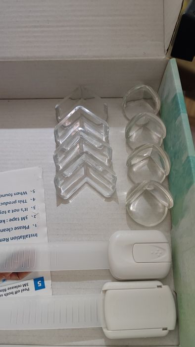 Bebé |Protetor de tomadas, Cantos e armário