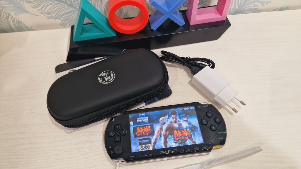 Япони. Sony PSP  64гиг с играми 136шт