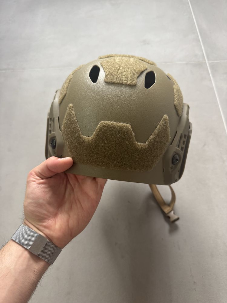 Capacete Fast SF Super High Cut Helmet (lightweight) – Tan (Airsoft)