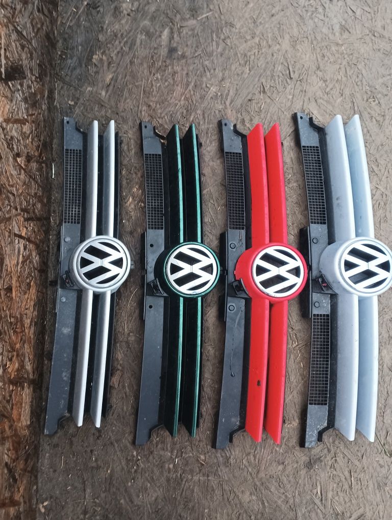 Grill atrapa zderzaka przedniego VW Golf 4 IV