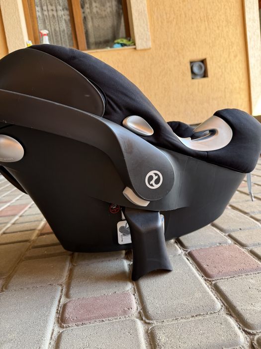 Автокрісло з базою cybex platinum