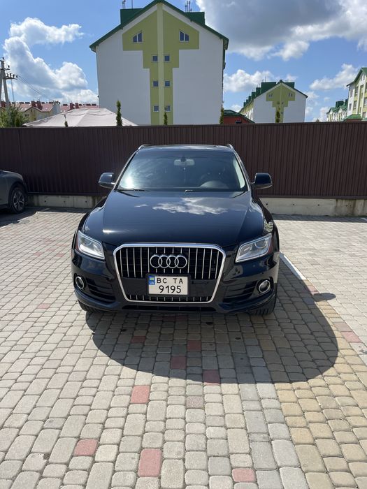 Надійний кросовер AudiQ5 2013