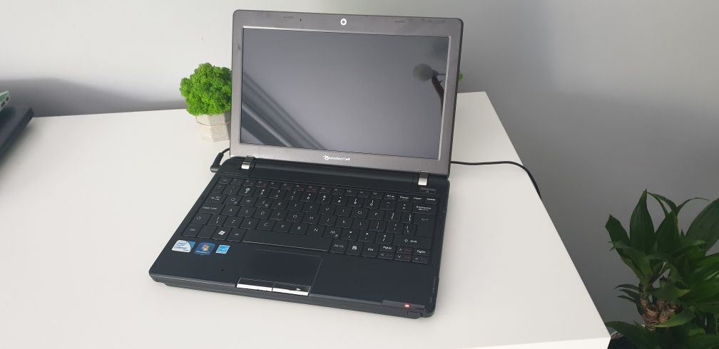 Mały laptop Packard Bell Butterfly XS