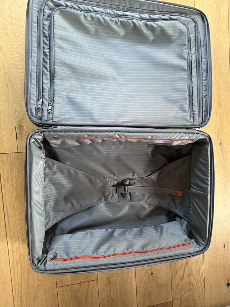 TUMI walizka medium poszerzany