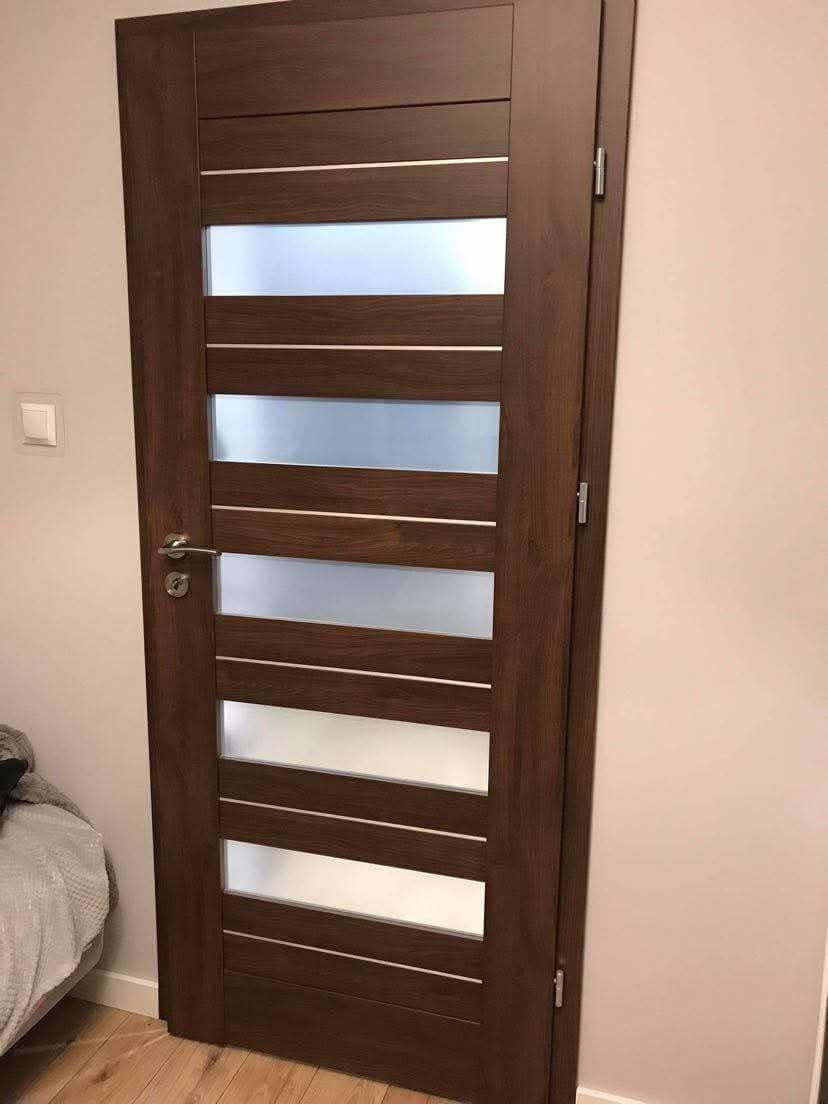 Nowe drzwi wewnętrzne z ościeżnicą w komplecie Voster 80 cm lewe