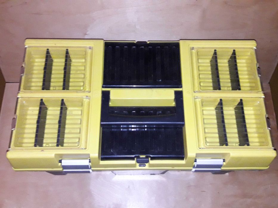 skrzynka narzędziowa Stuff Carbo Line 26'' o wym 595 x 337 x 316 mm