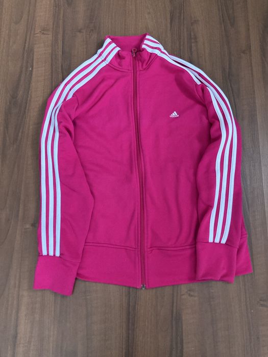 адідас в рожевому кольорі