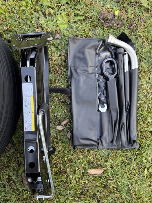 Koło dojazdowe audi q5 samowulkanizujace lewarek klucz komplet