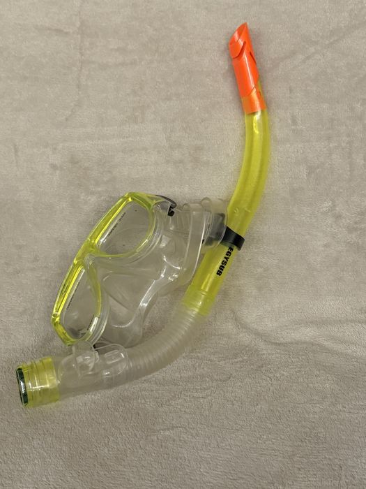 Набір для плавання: маска для дайвінгу/плавання  та дихальна трубка