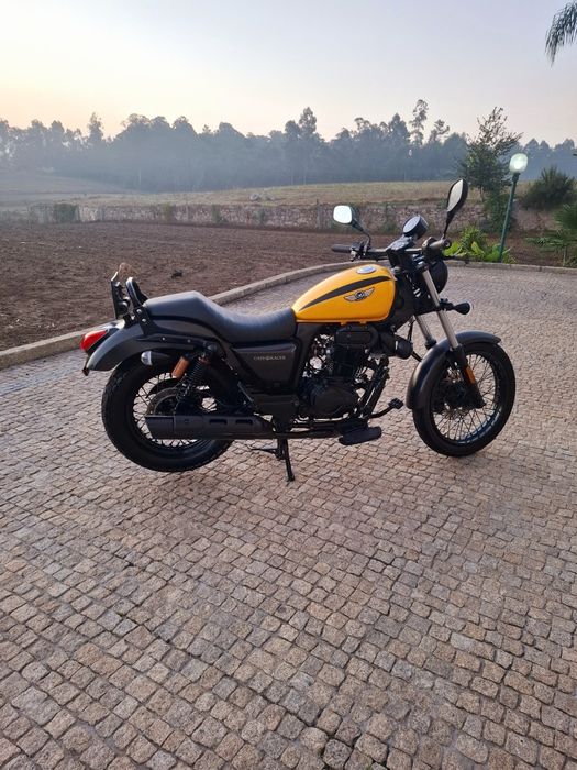 Vortex cafe racer 125 apenas 6000km