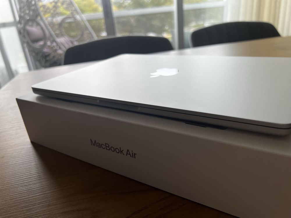 Macbook air 13” M4 - 16GB RAM - 256GB