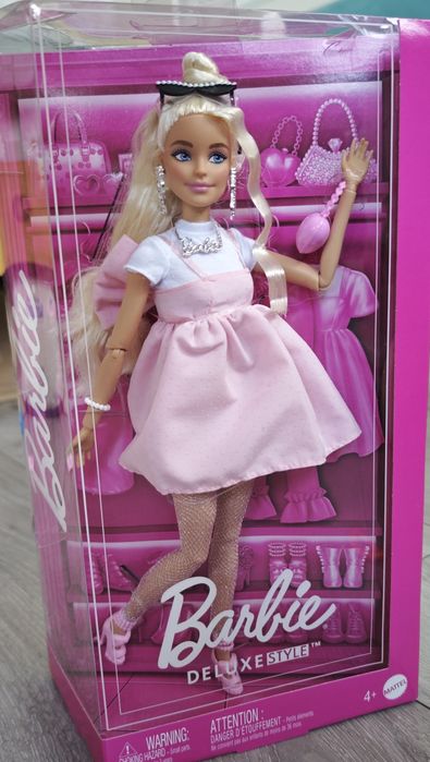 Lalka Barbie deluxe style HYV27