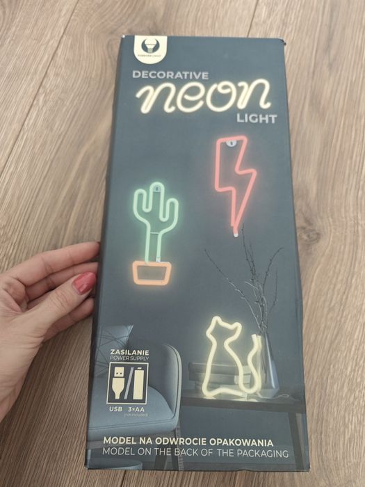 Neon napis love różowy